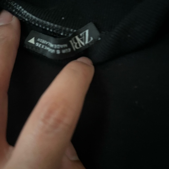 Tops - Picture 6 of 6